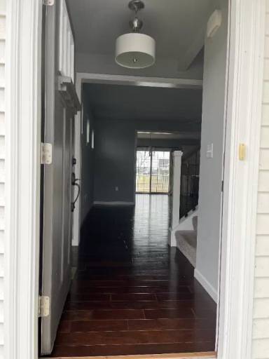 Main picture of 102 Landover Ct