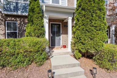 Main picture of 1427 Crafton Way