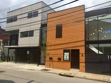 Main picture of 80 S 15th St