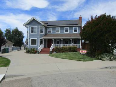 Main picture of 604 Village Ct