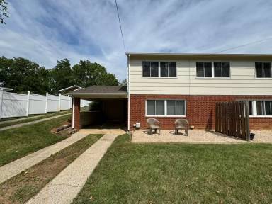 Main picture of 572 Long Ave