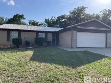Main picture of 1604 White Oak Ct