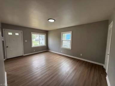 Main picture of 1054 Merton Ave