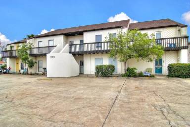 Main picture of 15302 Bonasse Ct