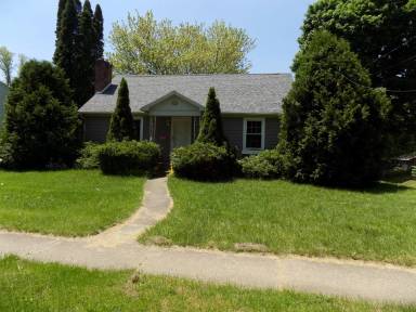 Main picture of 805 N Monroe St
