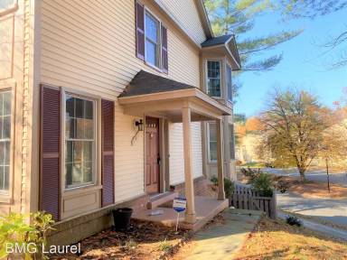 Main picture of 1 Strath Haven Ct