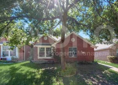 Main picture of 1629 Myrtle Dr