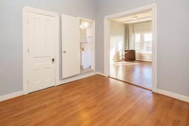 Main picture of 2957 Lyndale Ave S