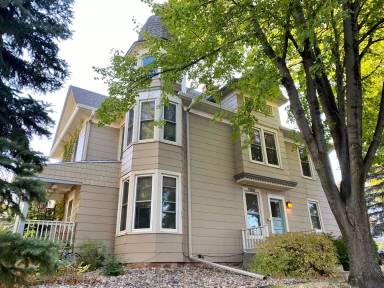 Main picture of 1100 S Phillips Ave