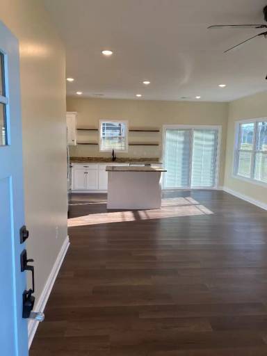 Main picture of 104 S Hyde St