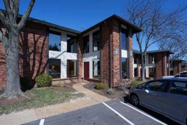 Main picture of 215 Clarkson Executive Park