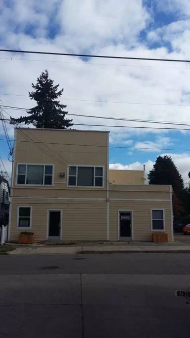 Main picture of 1222 Park Ave