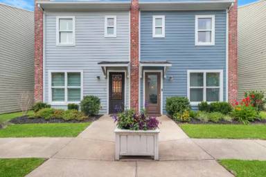 Main picture of 515 Division St