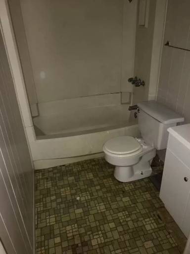 Main picture of 801-17 Tanglewood Dr