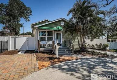 Main picture of 451 27th Ave N
