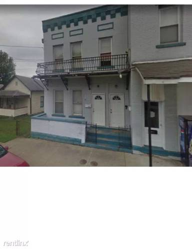 Main picture of 1102 1/2 Lynn St
