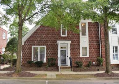 Main picture of 819 Northeast Drive