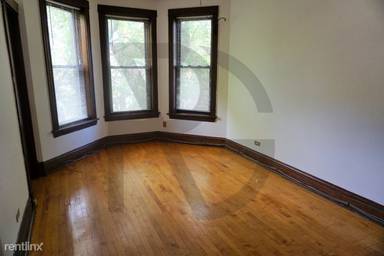 Main picture of 2730 N Wayne Ave