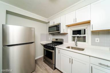 Main picture of 125 N Pine Ave
