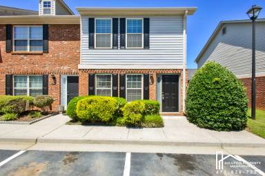 Main picture of 141 Madison Pl
