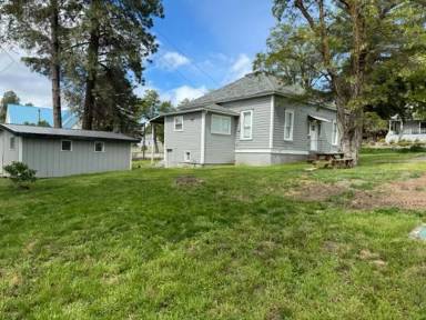 Main picture of 203 5th St