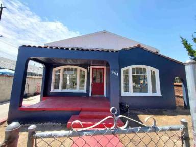 Main picture of 5524 Buchanan St