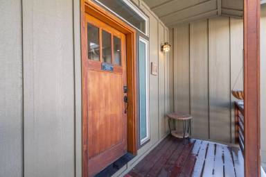 Main picture of 2197 NE Castle Ave