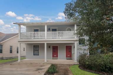 Main picture of 208 Natalen Ave