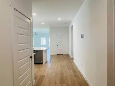 Main picture of 30243 Lone Peak Dr