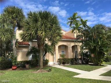 Main picture of 561 Racquet Club Rd