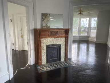 Main picture of 319 E 2nd St