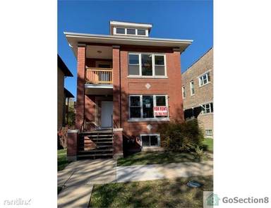 Main picture of 1506 E 69th St