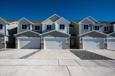 Main picture of 621 S 85 E