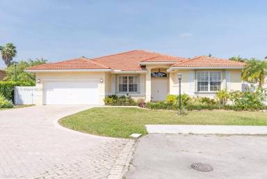 Main picture of 15991 SW 150th St