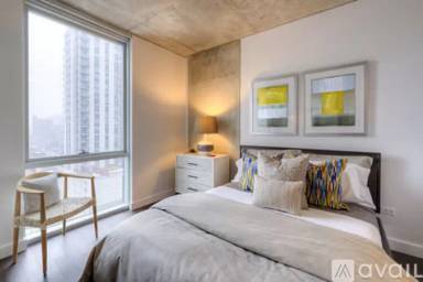 Main picture of 325 N Wells St