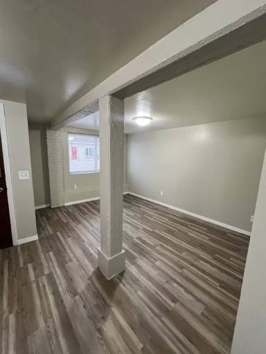 Main picture of 1021 East Broadway Street - 6