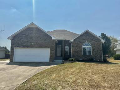 Main picture of 790 McClain Dr