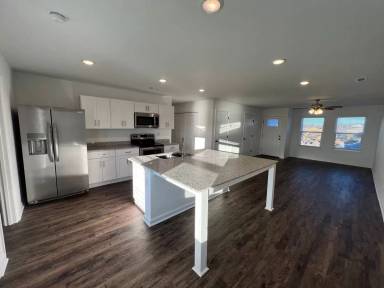 Main picture of 768 Short Leaf Ln