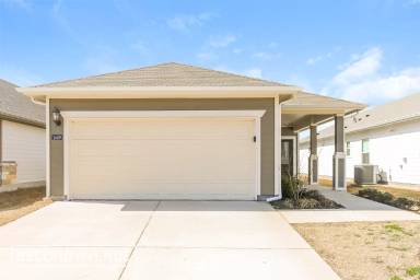 Main picture of 1449 Rolling Fox Dr
