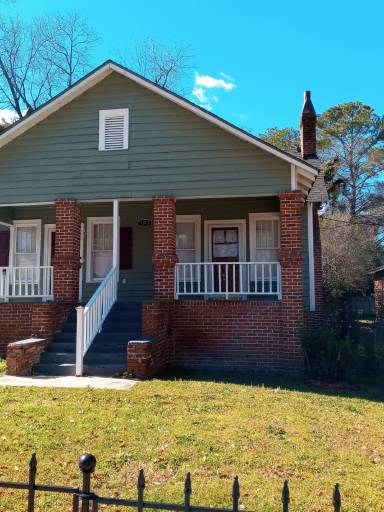 Main picture of 1019 Birch St
