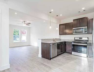 Main picture of 284 E Hayne St