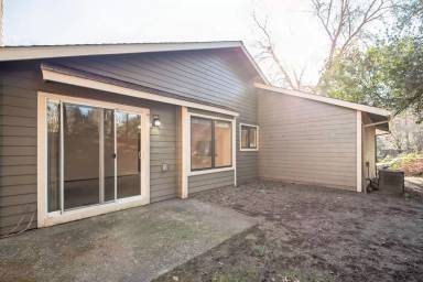 Main picture of 9245 SW Chelan Pl