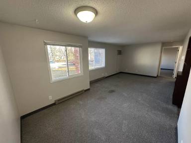 Main picture of 1105 N Main St