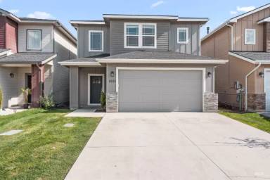 Main picture of 1983 W Bella Ln
