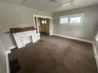 Main picture of 948 White St