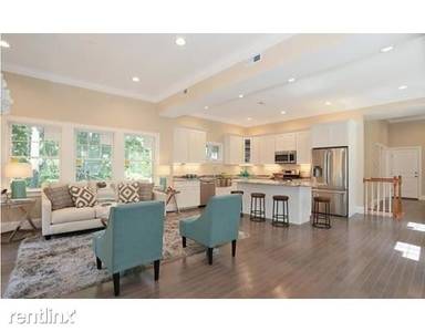 Main picture of 21 Alpine St