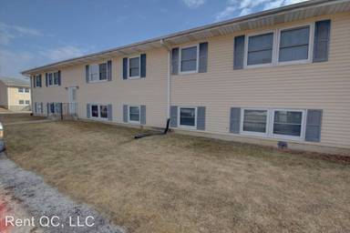Main picture of 769 W 61st St