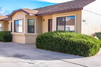 Main picture of 8116 E Lakeshore Dr