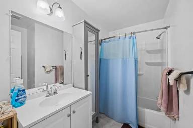 Main picture of 4399 Hialeah Dr