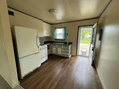 Main picture of 809 Detroit Ave